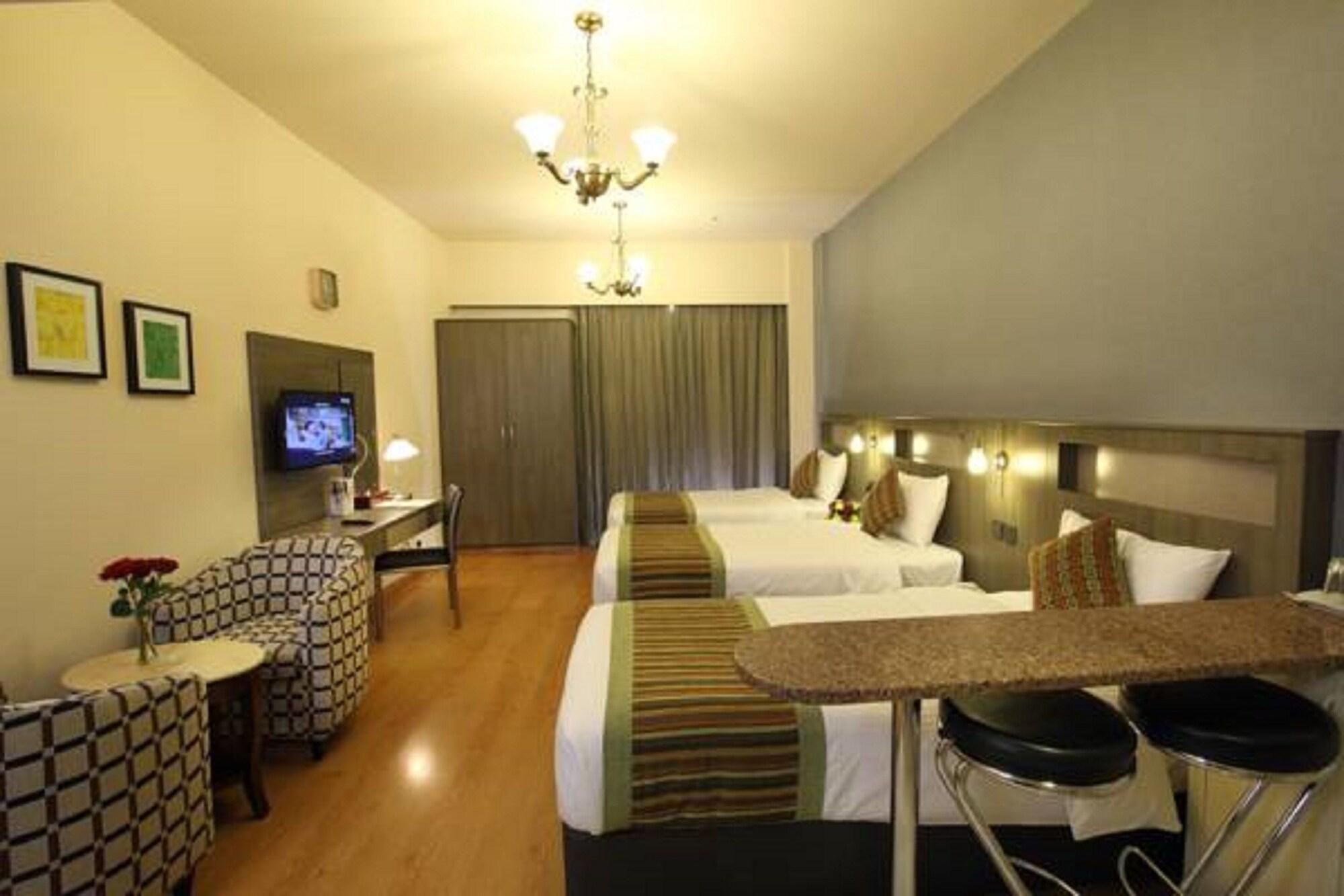 Florida City Hotel Apartments Dubai Exterior foto